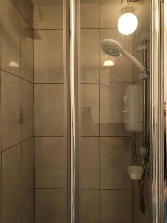 Beautiful 1-Bed Apartment In 코크 외부 사진
